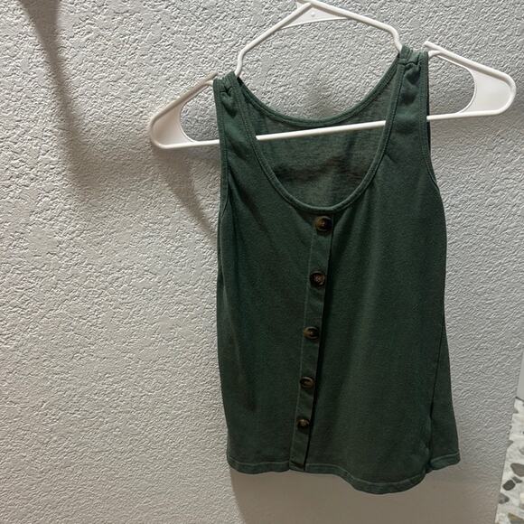 SHEIN Green Fitted Sleeveless Tank Top - Picture 1 of 2